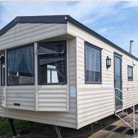 The Winchester Golden Gate Towyn Kinmel Bay Exterior photo